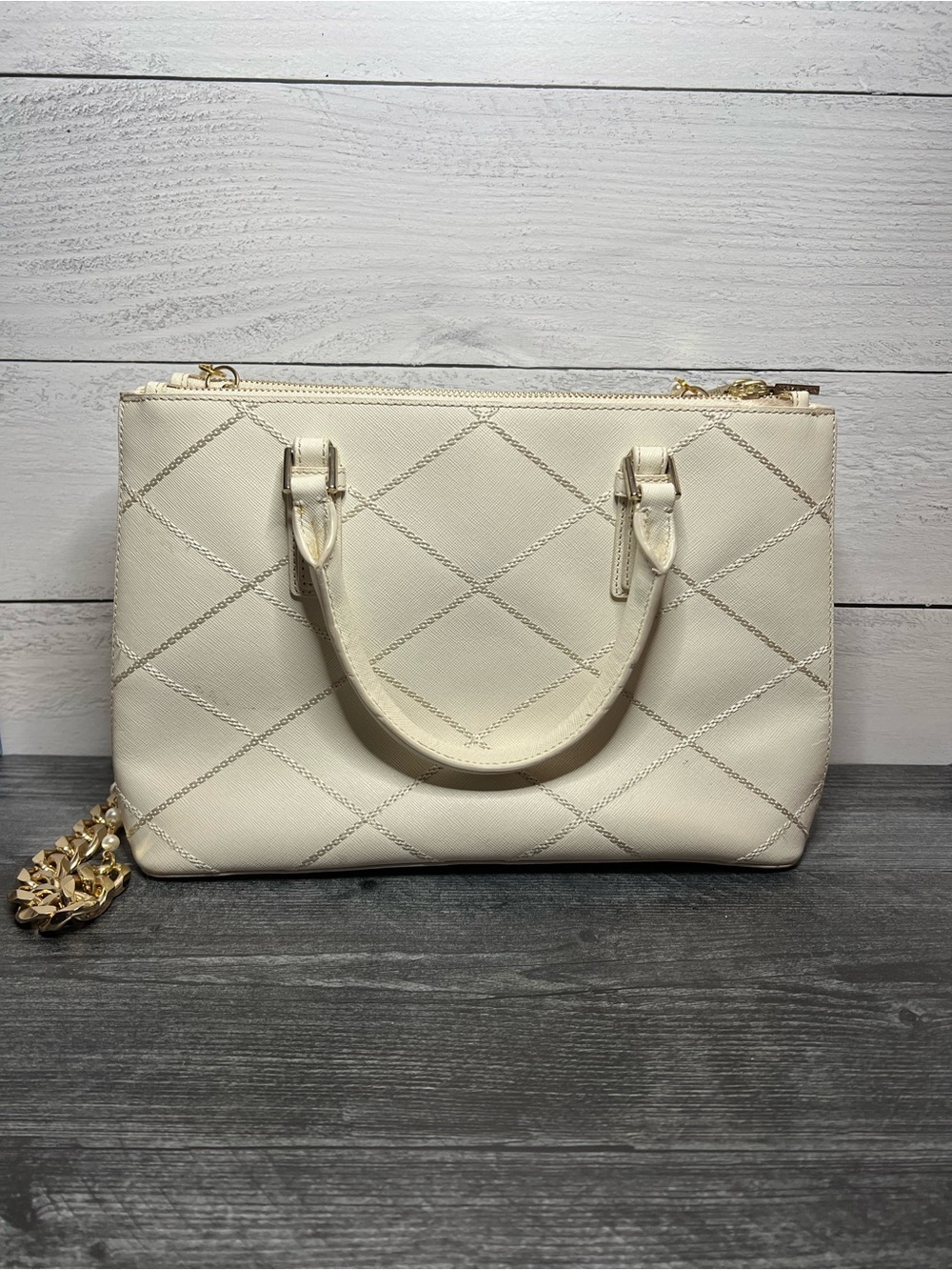 Tory Burch Cream Quilted Leather Satchel with Pearl & Gold Chain Strap - Picture 2 of 10
